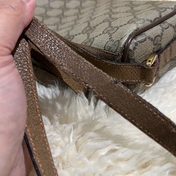 Authentic Vintage Gucci - Picture 11 of 16